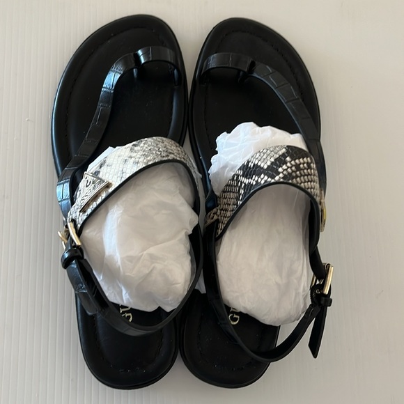 Guess Black/Tan Snake Geesa Round-Toe Slip-On Sling Toe-Loop Strap Sandal W 7.5 - Picture 6 of 12
